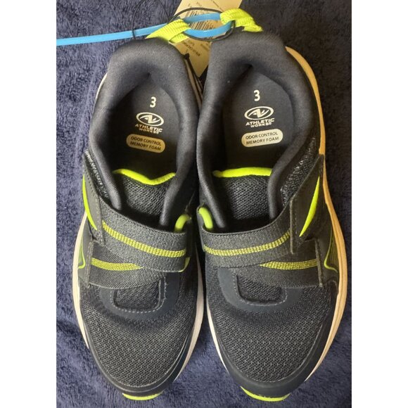 Pokemon Kids Athletic Shoes Size 3 With Odor Control & Memory Foam - Picture 3 of 4